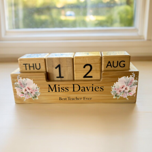 personalised teacher gift, desk calendar